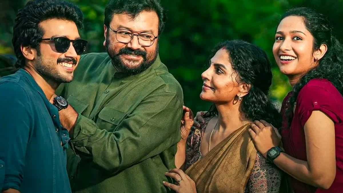 Ashakal Aayiram Movie Review